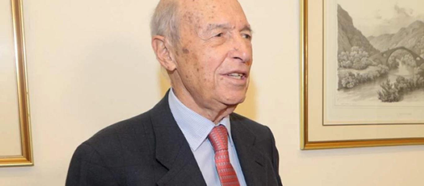 Τα «μαζεύει» ο Κ.Σημίτης: «Δεν χαρακτήρισα προσωπικά πολιτικούς»